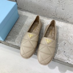 프라다 여성용 로퍼 F0894