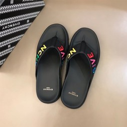 지방시 남성용 신상 슬리퍼 GV39065 블랙