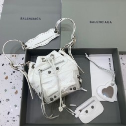 발렌시아가 르카골 버킷백 XS 638518 화이트