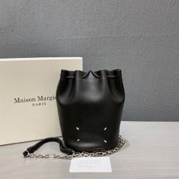 마르지엘라 타비 버킷백 MM3399 블랙