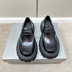 발렌시아가 여성용 로퍼 656072-3