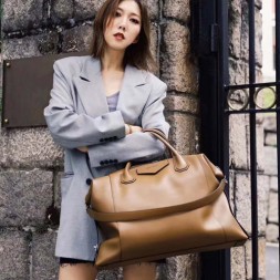 지방시 미디엄 안티고나 소프트 백 WD001 브라운