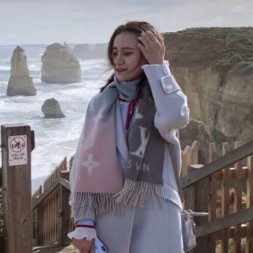 루이비통  신상  스카프 MP2280