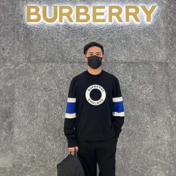 버버리 남여공용 니트 80019143