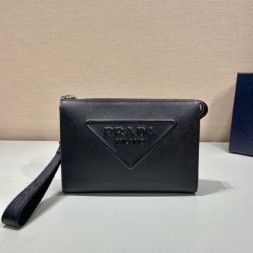 프라다 로고 엠보싱 스트랩 클러치 2VF039-1