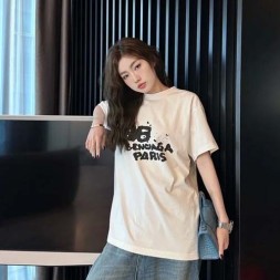 발렌시아가  남여공용 반팔  528775-3