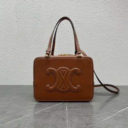 셀린느 트리오페 폴디드 큐브백 111383-2