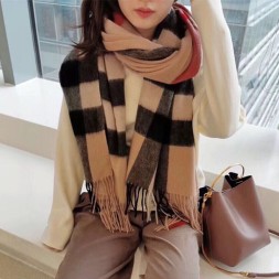 버버리 신상 스카프 BB3625