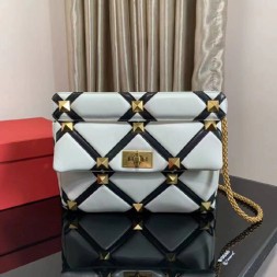발렌티노 라지 나파 가죽 체인 숄더백 B0160Z-1
